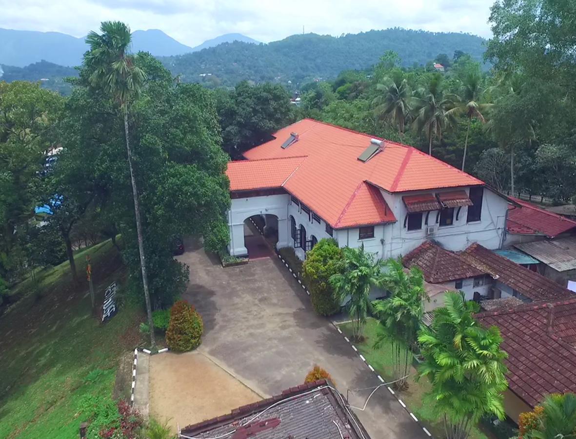 Hotel Ratnapura Rest House Exterior foto